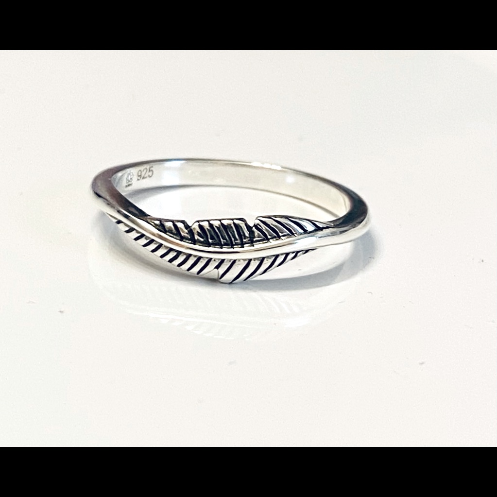 Silver Feather Ring